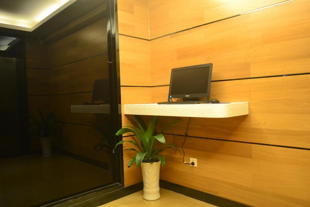 Lavande Hotel Zhuhai Gongbei Port Square Ngoại thất bức ảnh