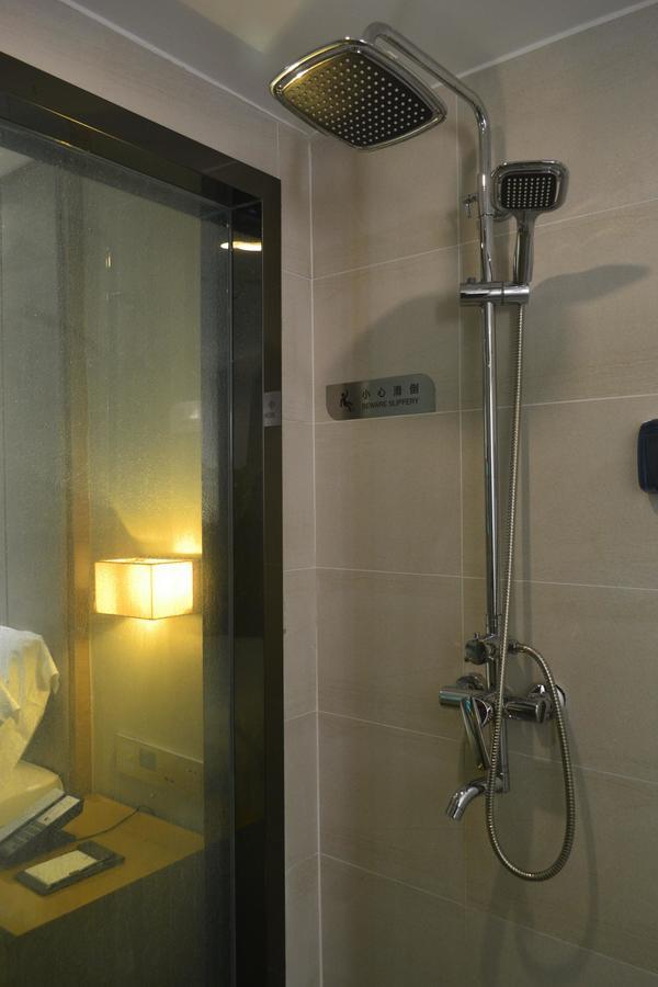 Lavande Hotel Zhuhai Gongbei Port Square Ngoại thất bức ảnh